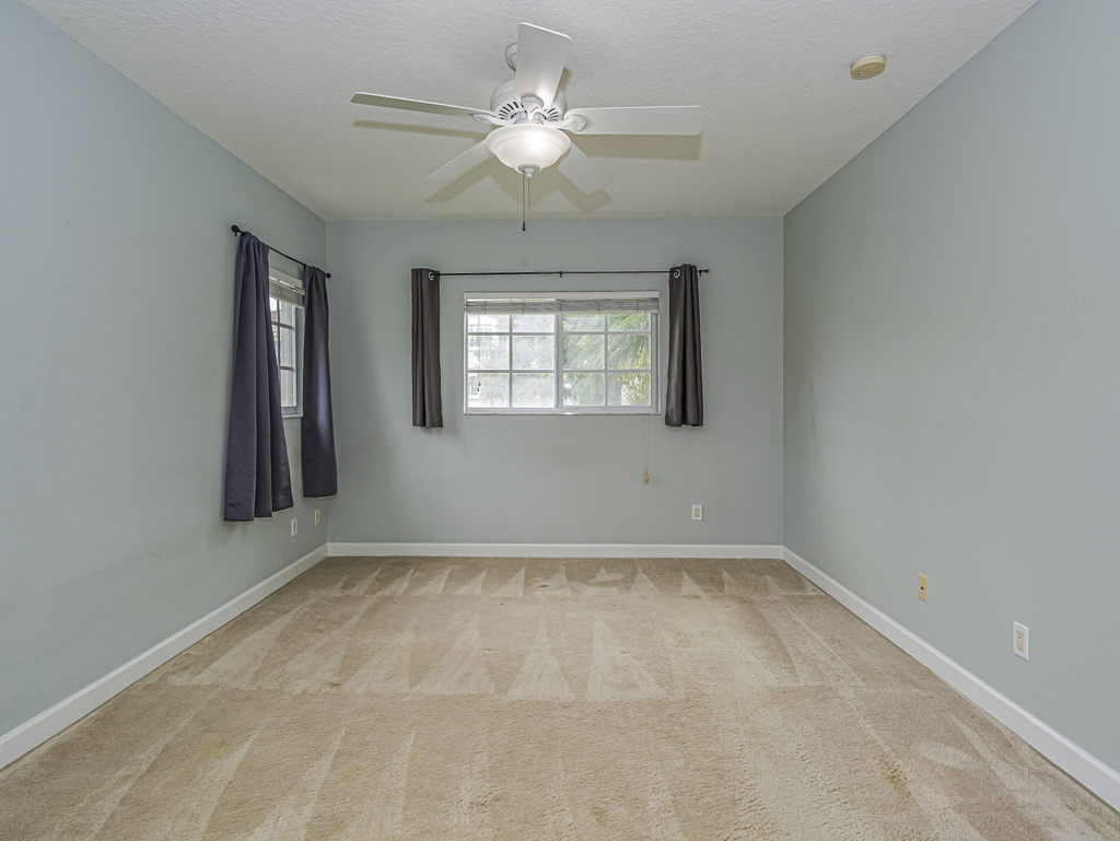 524 7th Square - Photo 17
