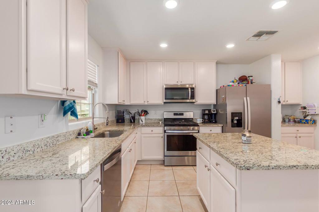 8216 W Albeniz Place - Photo 8
