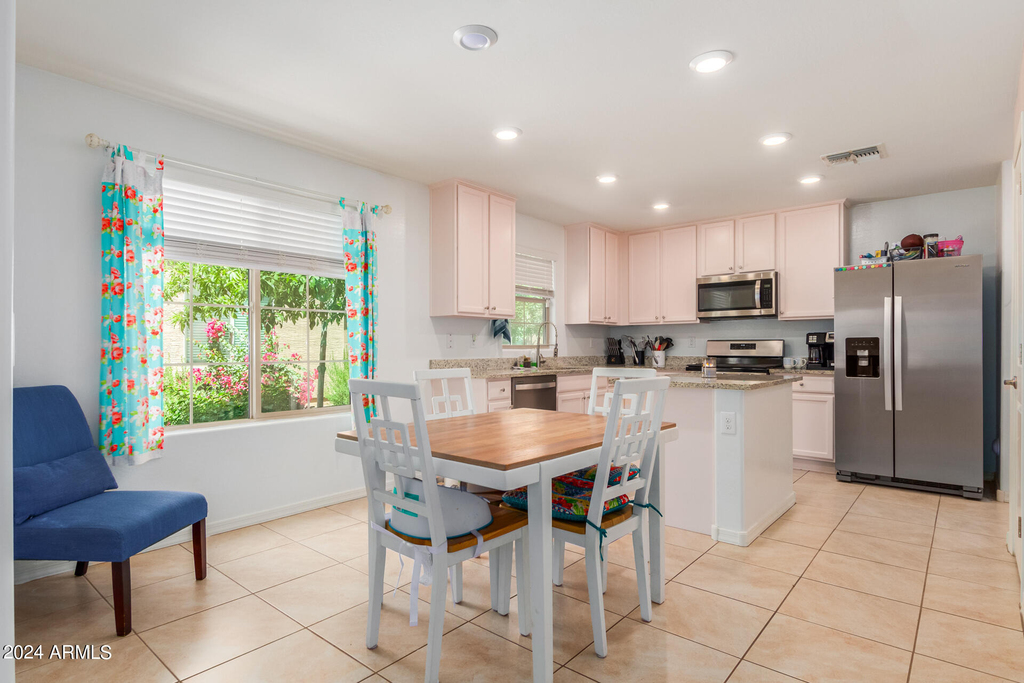 8216 W Albeniz Place - Photo 4