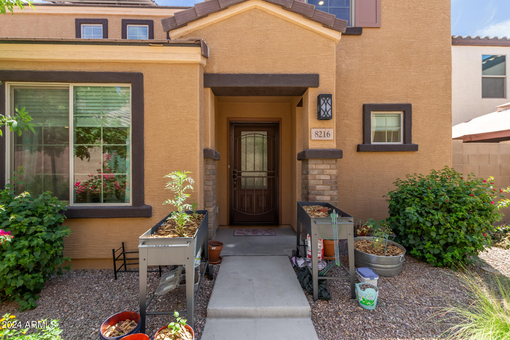 8216 W Albeniz Place - Photo 1