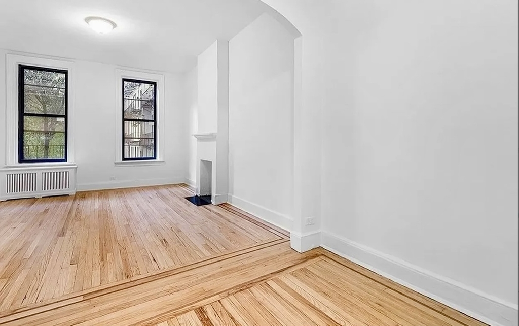1665 York Avenue - Photo 1