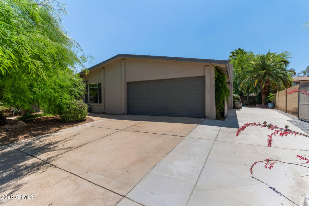 1347 W Lobo Avenue - Photo 2