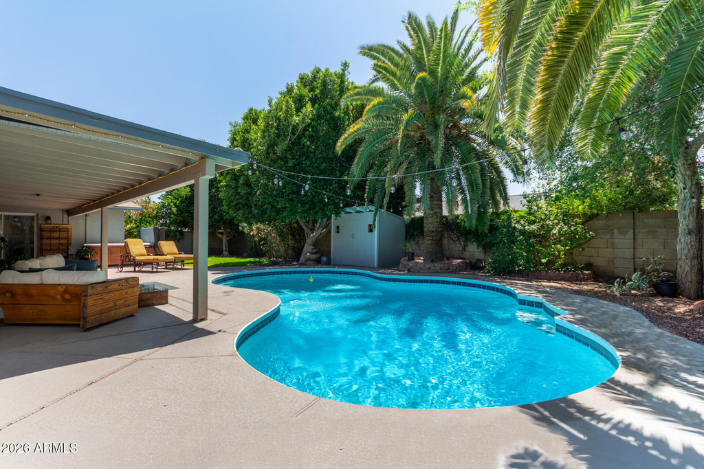 1347 W Lobo Avenue - Photo 0