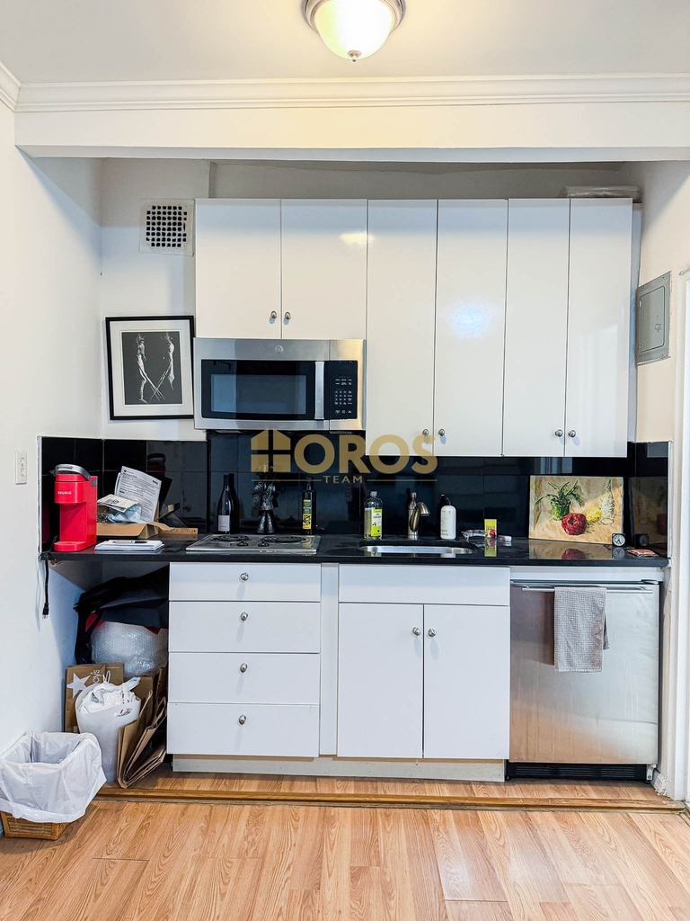 38 Grand Street - Photo 3