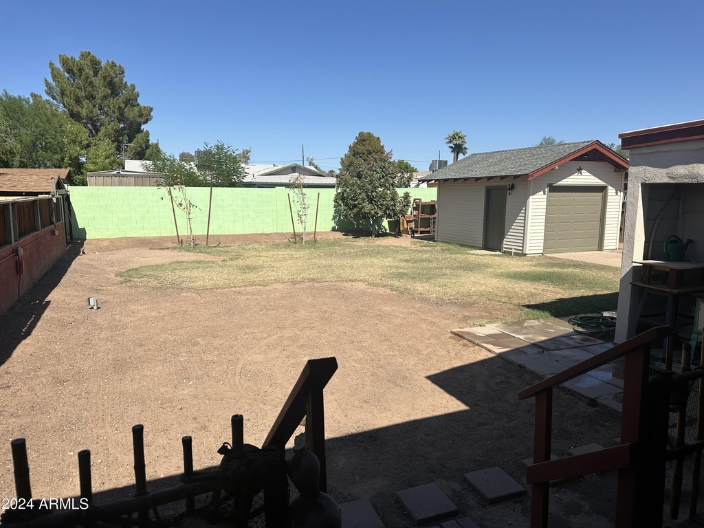 1426 E Sheridan Street - Photo 2