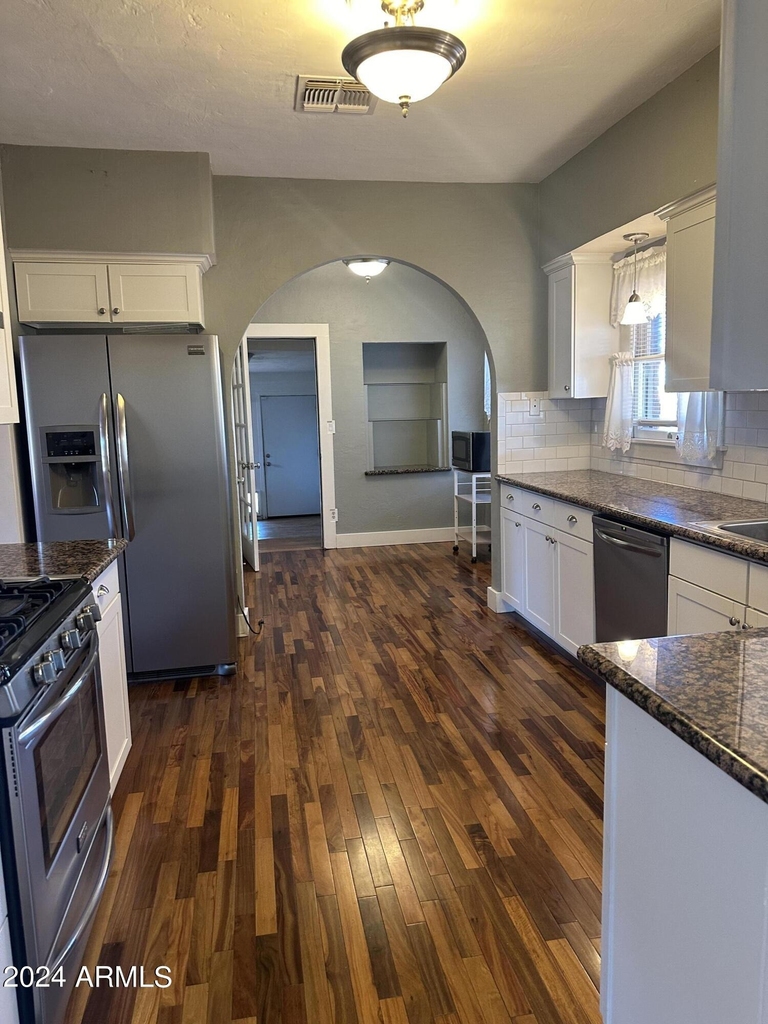 1426 E Sheridan Street - Photo 3
