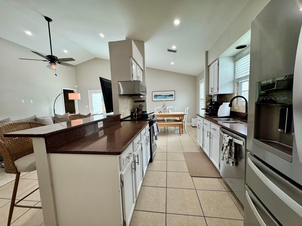 6135 Drake Street - Photo 11