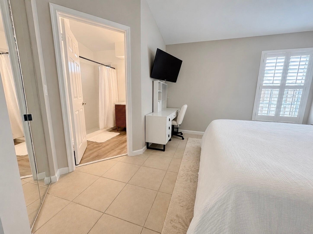 6135 Drake Street - Photo 8