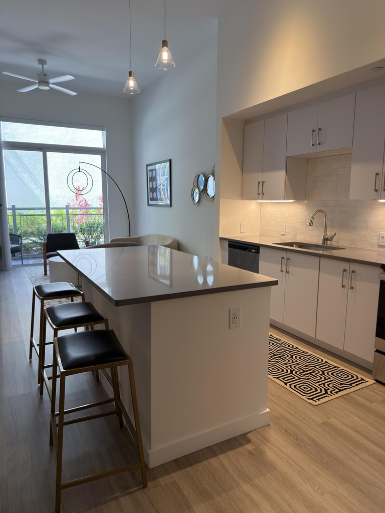 1710 N Congress Avenue - Photo 6