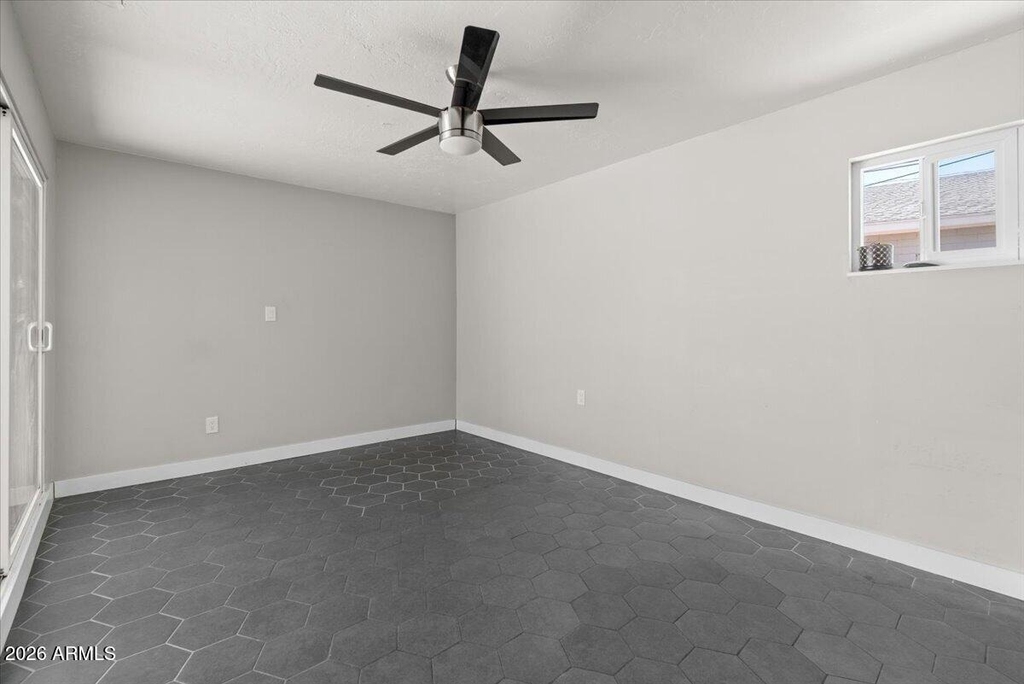 4517 N 10th Avenue - Photo 12