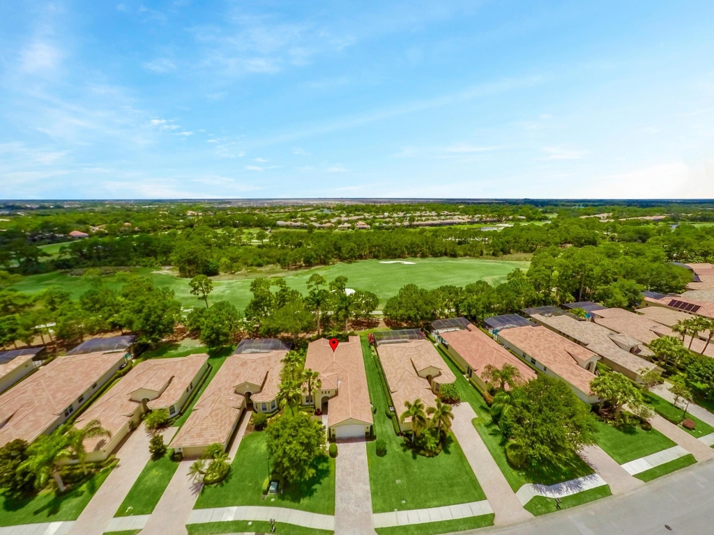 8901 Champions Way - Photo 2
