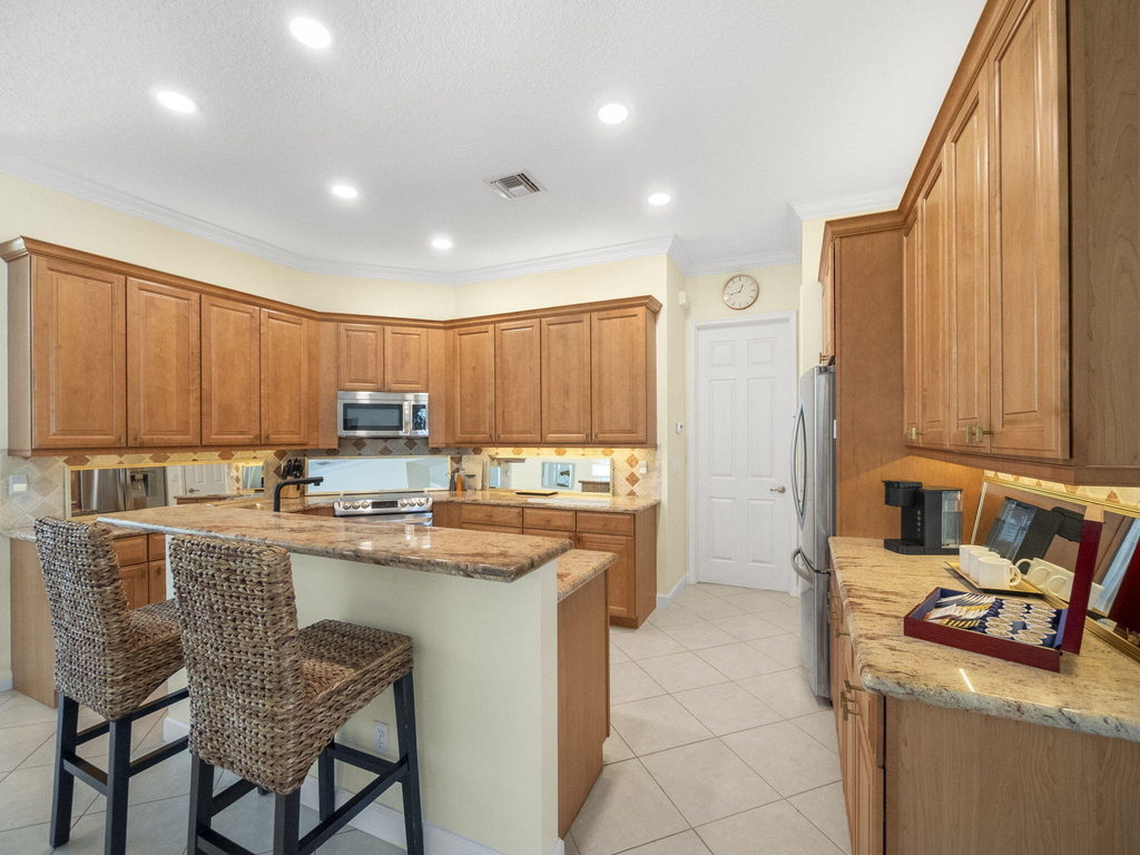 8901 Champions Way - Photo 6