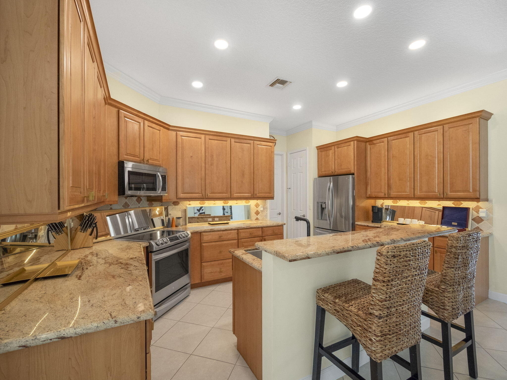 8901 Champions Way - Photo 7
