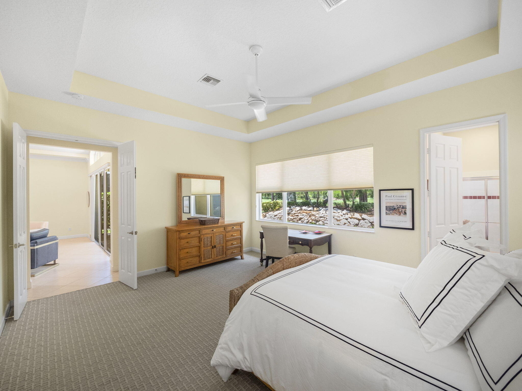 8901 Champions Way - Photo 12