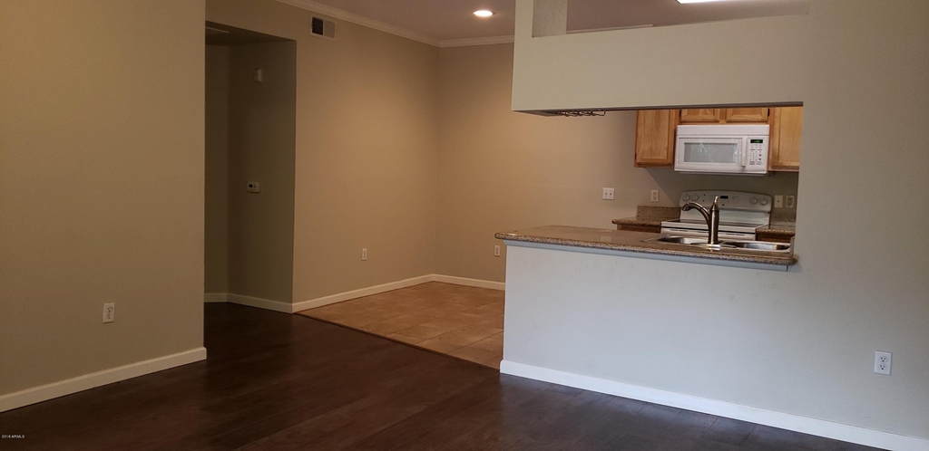 5401 E Van Buren Street - Photo 4