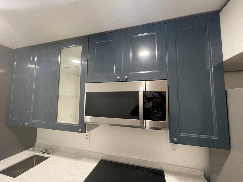 1135 Ne 15th Avenue - Photo 9