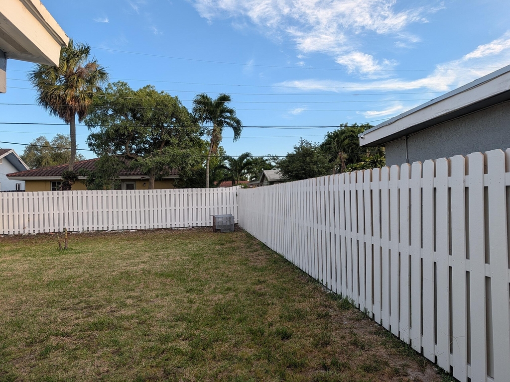 2990 Nw 7th Court - Photo 3