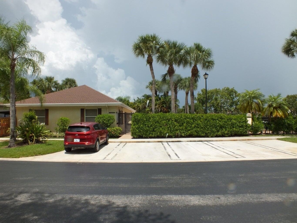 36 Danbury Court - Photo 25