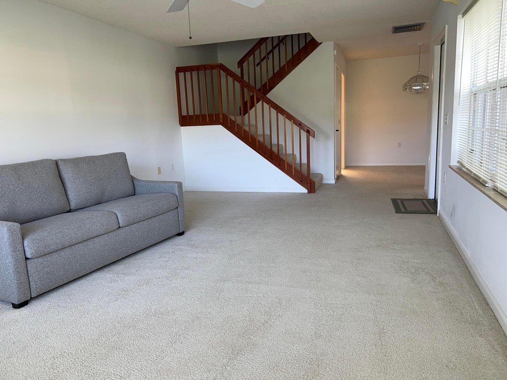 36 Danbury Court - Photo 7