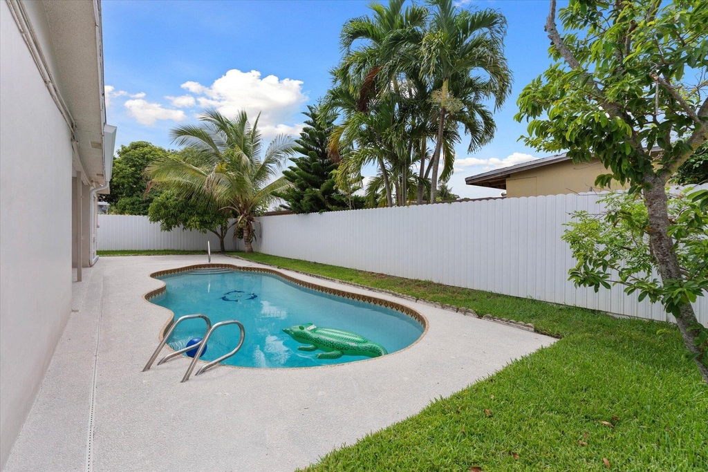 6515 Sw 8th Place - Photo 32