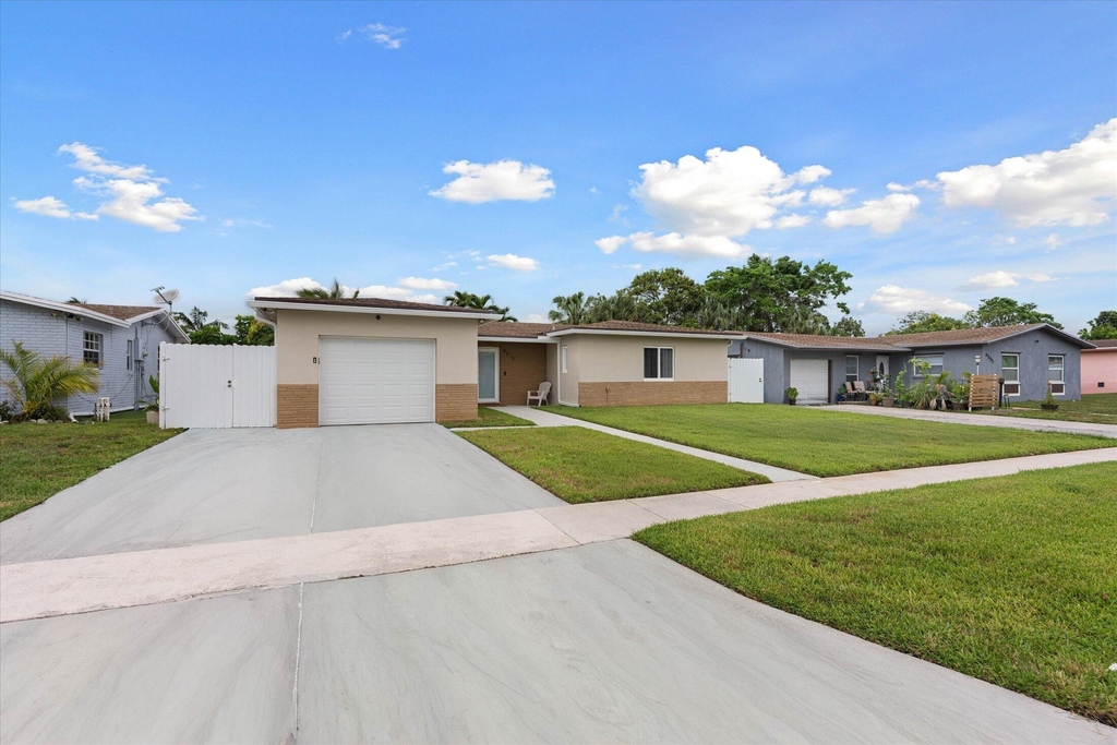 6515 Sw 8th Place - Photo 1