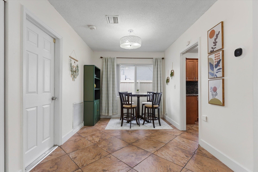 6515 Sw 8th Place - Photo 8