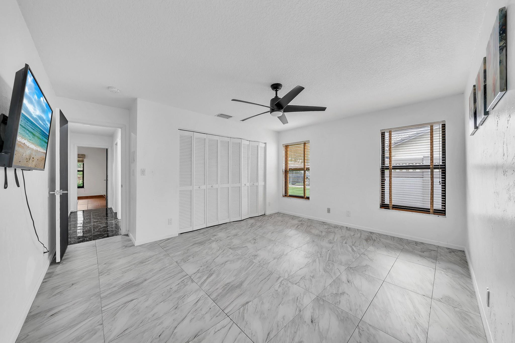 303 Nw 105th Terrace - Photo 37