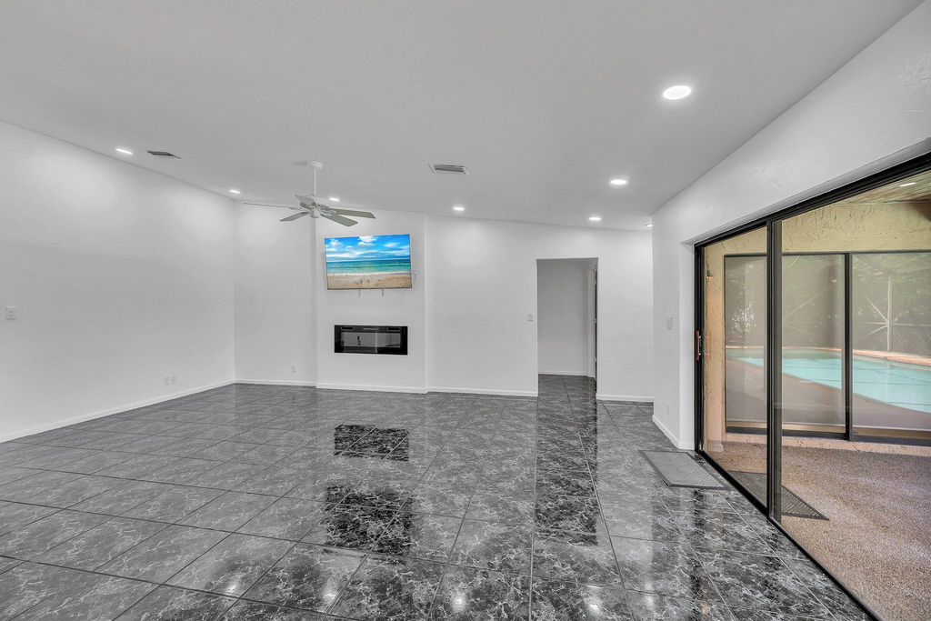 303 Nw 105th Terrace - Photo 17