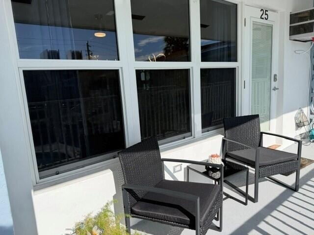 1110 N Riverside Drive - Photo 1