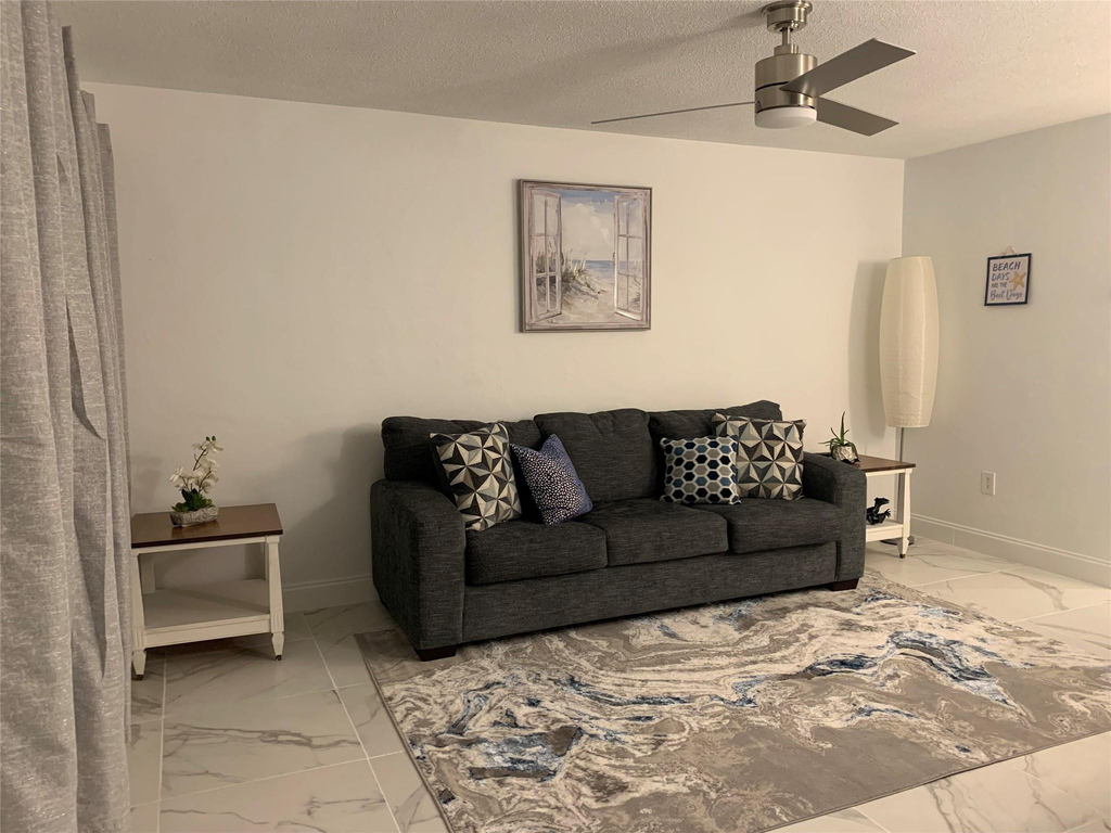 1110 N Riverside Drive - Photo 5