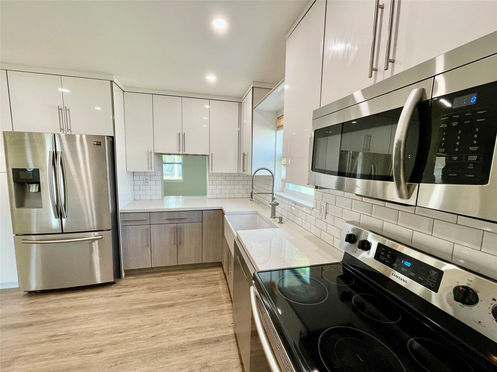 2090 Nw 84th Terrace - Photo 5