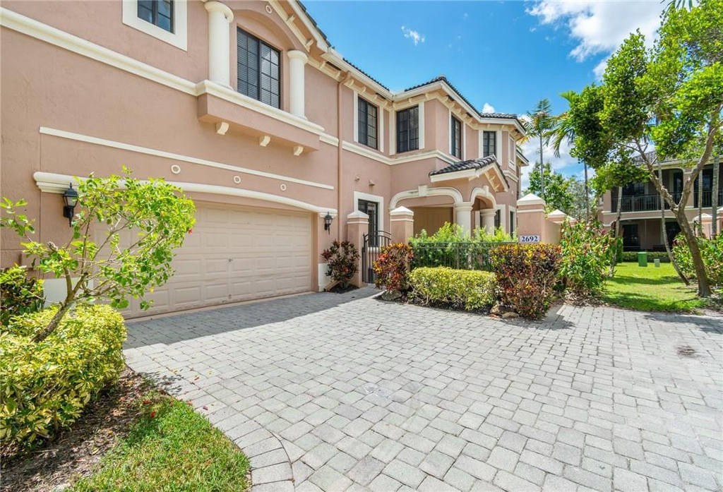 2692 Center Ct Drive - Photo 0