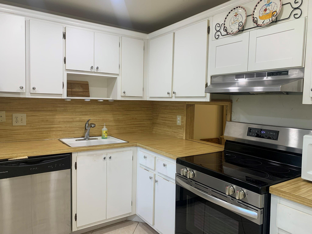 3499 Oaks Way - Photo 1