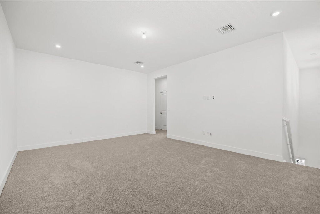890 Sw Newfield Avenue - Photo 25