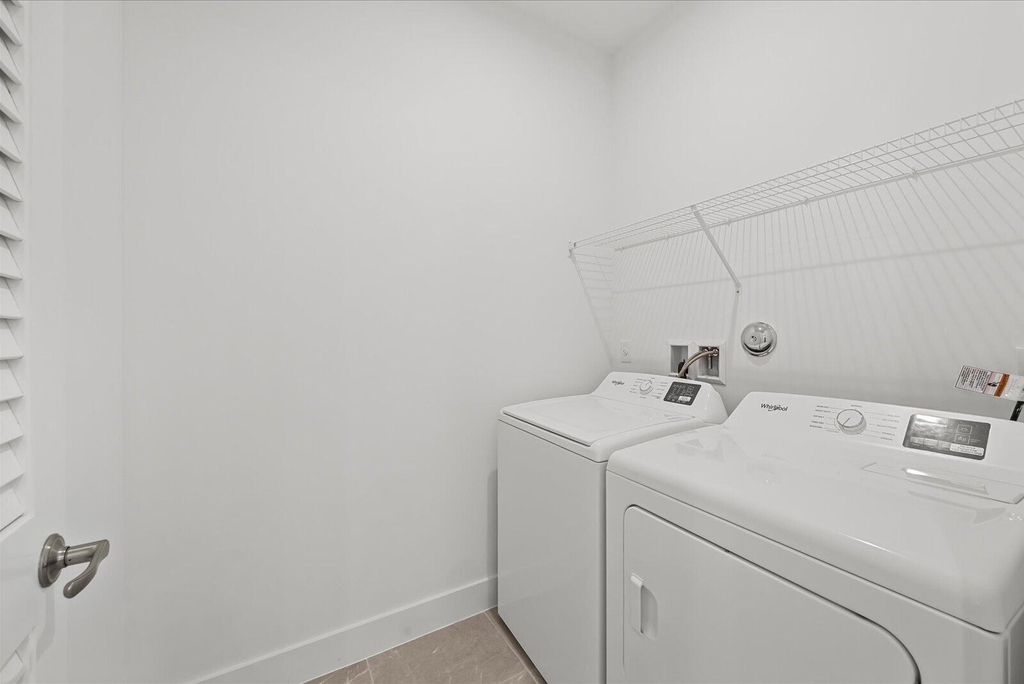 890 Sw Newfield Avenue - Photo 34
