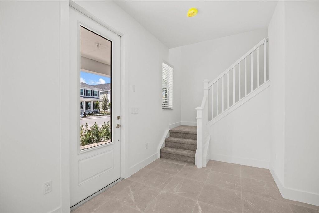 890 Sw Newfield Avenue - Photo 7