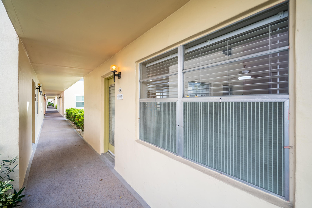 244 Normandy F Lane - Photo 30