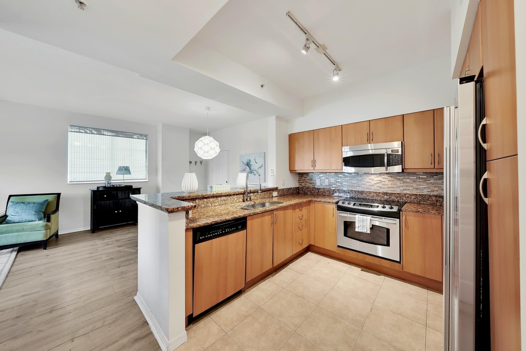 233 S Federal Highway - Photo 14