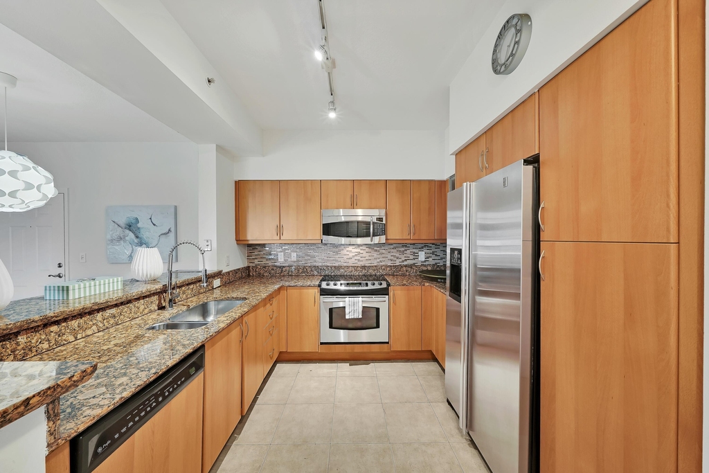 233 S Federal Highway - Photo 11