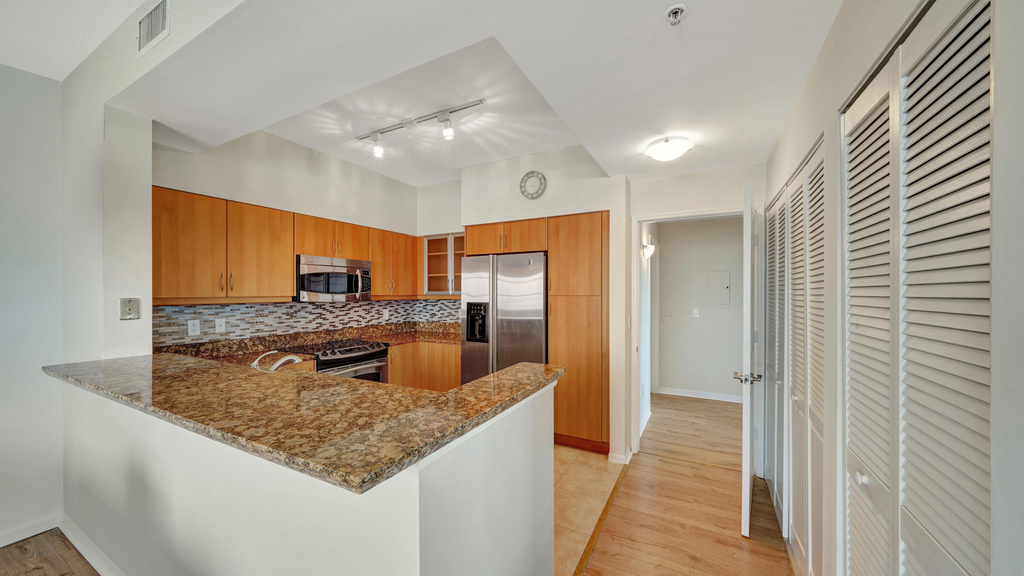 233 S Federal Highway - Photo 10