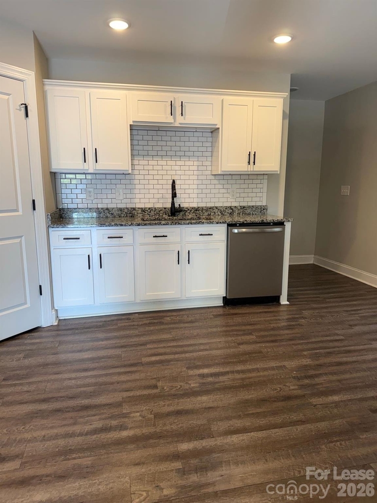 404 S Rose Avenue - Photo 3
