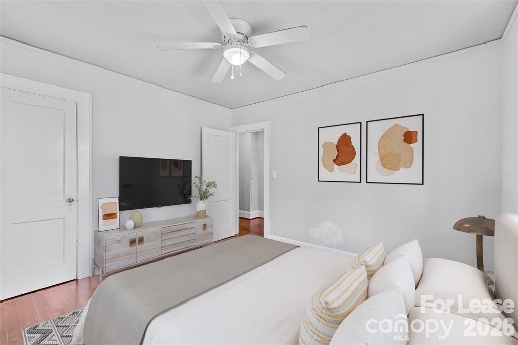 1936 Garibaldi Avenue - Photo 2