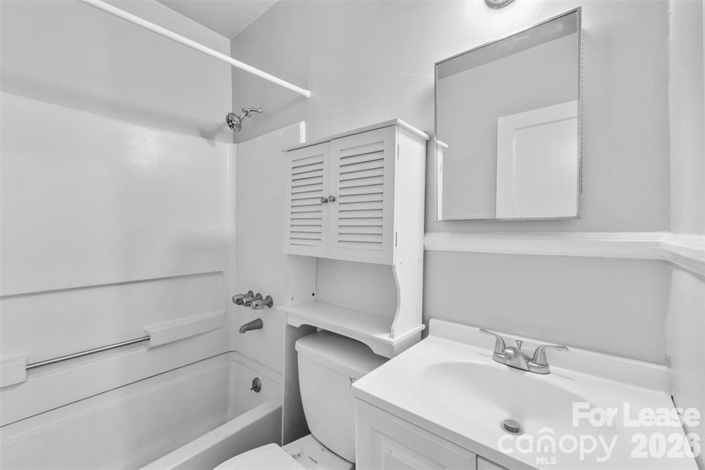 1936 Garibaldi Avenue - Photo 6