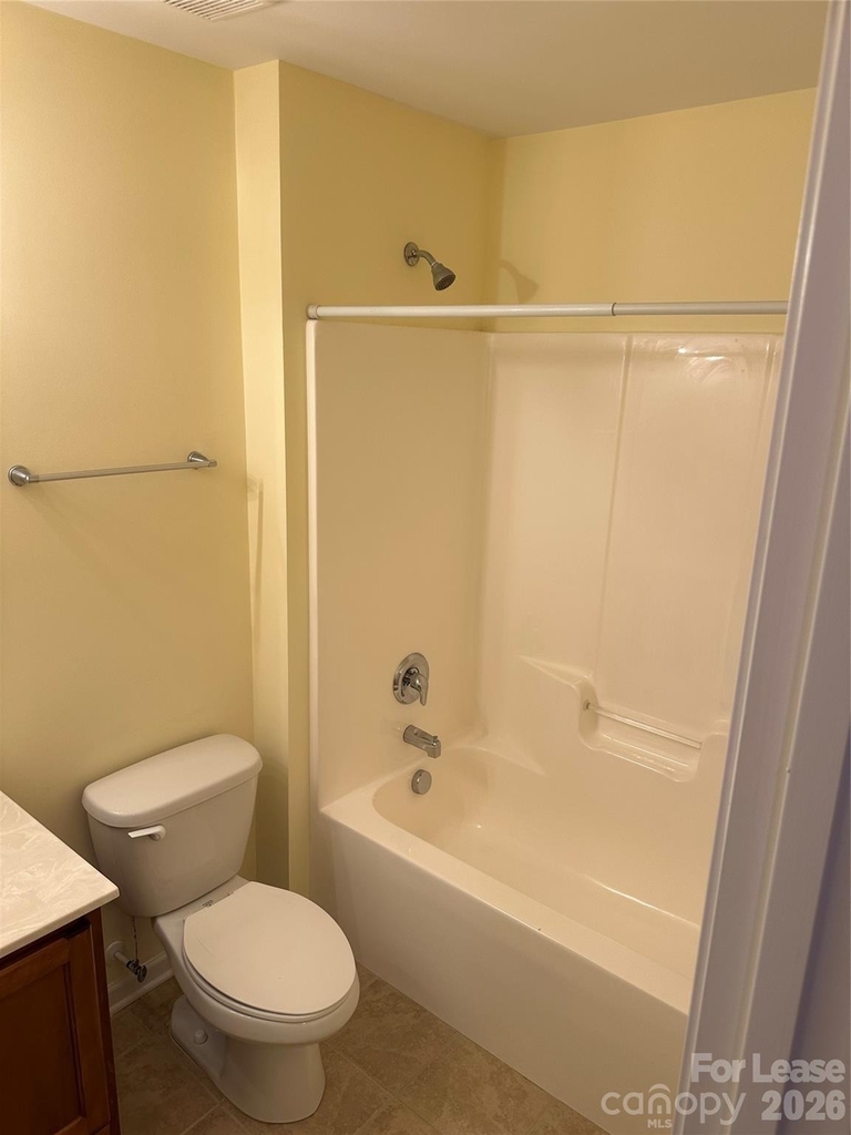 708 E Catawba Street - Photo 4