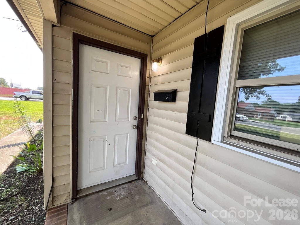 1380 Fairley Avenue - Photo 1