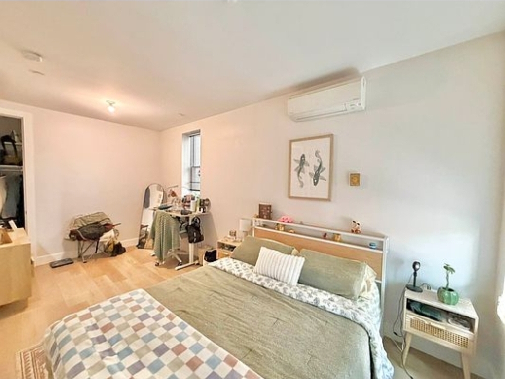 727 Dekalb Avenue - Photo 4