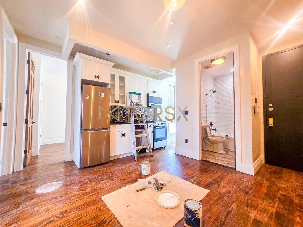81 Stockholm Street - Photo 0