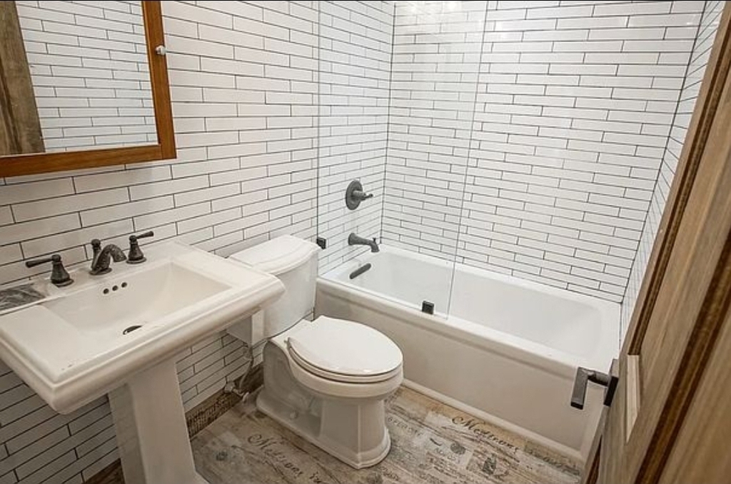 81 Stockholm Street - Photo 12