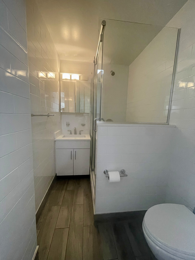 East 57th Street - Photo 14