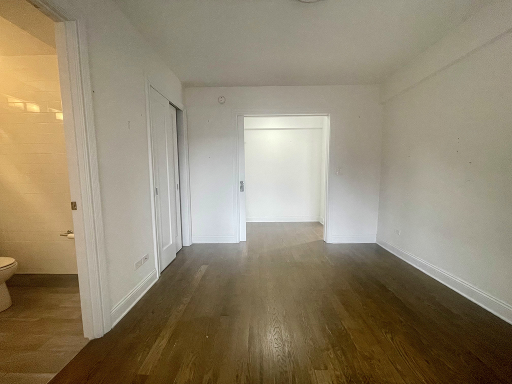 East 57th Street - Photo 13